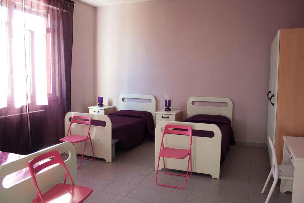 Casa Per Ferie Raggio Di Sole Bed & Breakfast Ceriale Cameră foto