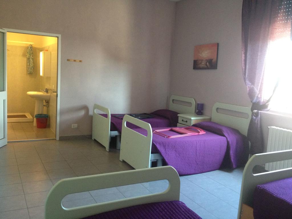 Casa Per Ferie Raggio Di Sole Bed & Breakfast Ceriale Cameră foto